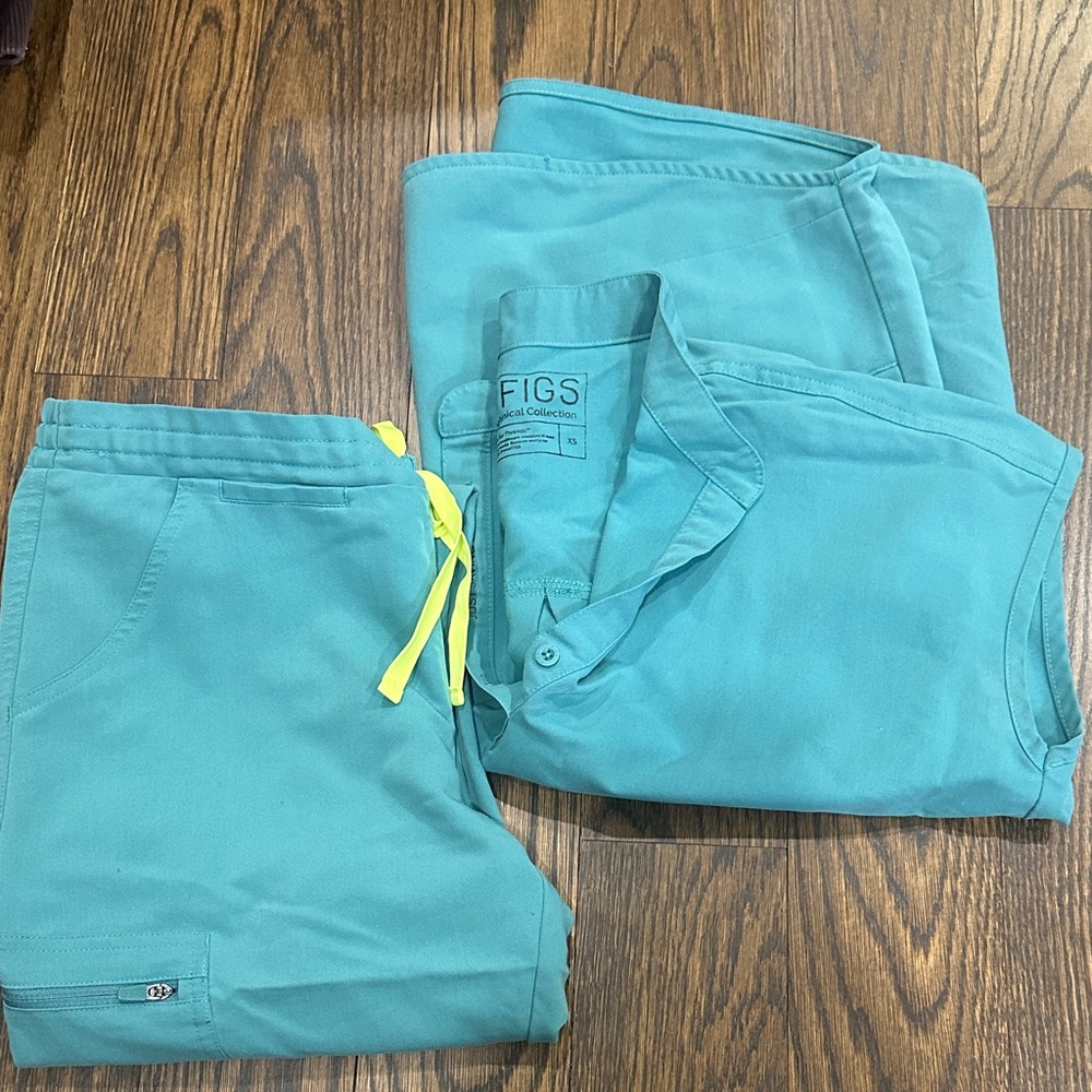 Figs Marine (a shade of aqua) Scrub Set with Bright Yellow Accent